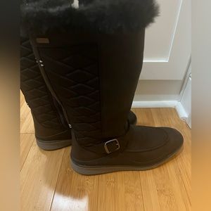 Merrill Water proof snow boots black 8.5